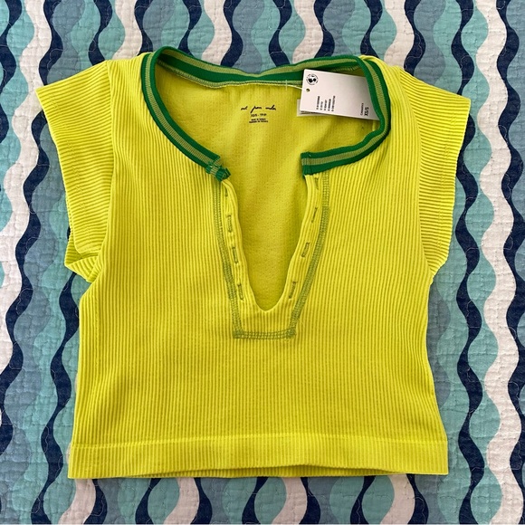uo seamless crop top - Picture 2 of 3